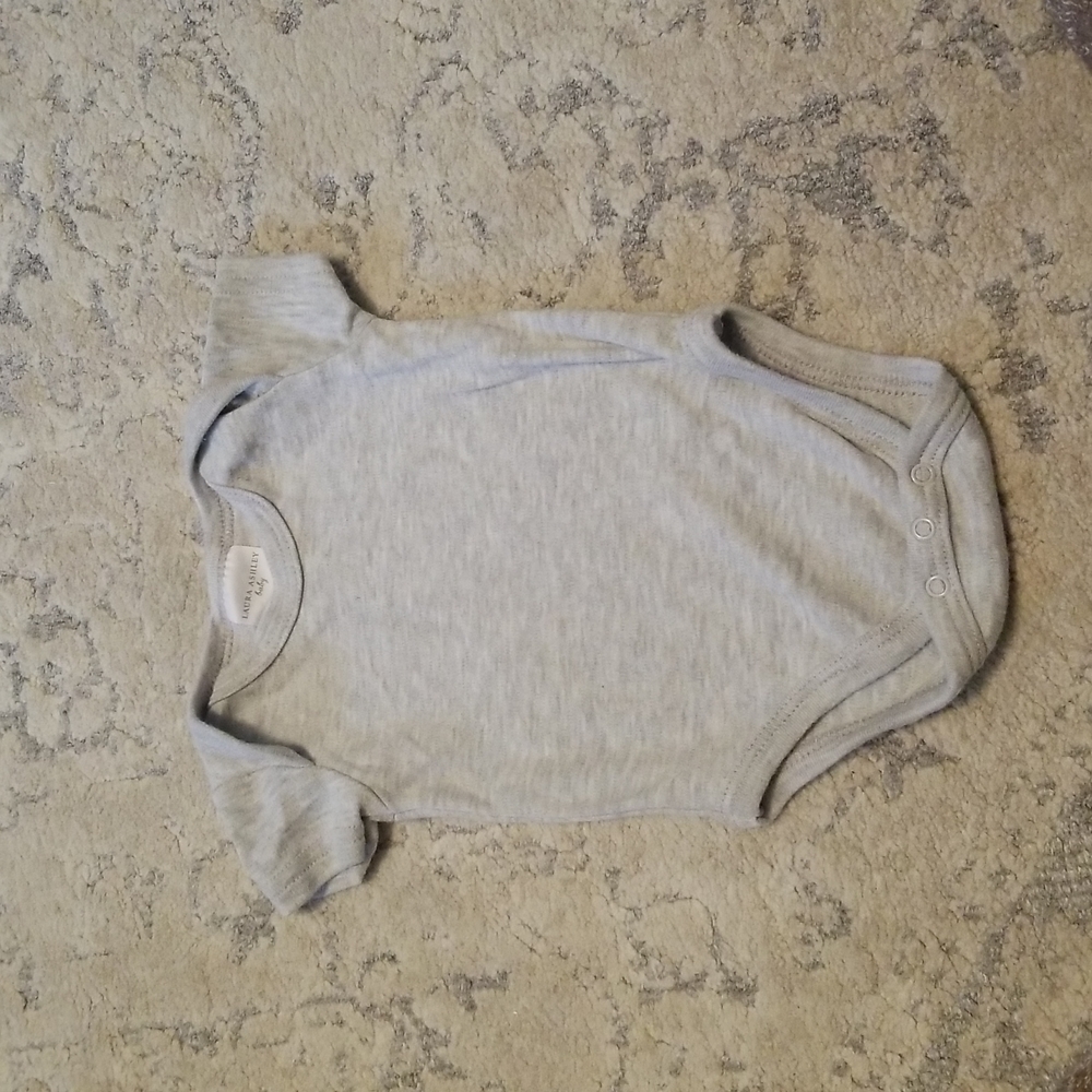 0-3 month short sleeve onesie